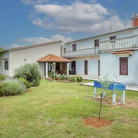 Tireli - Prc144 By Interhome * Porec